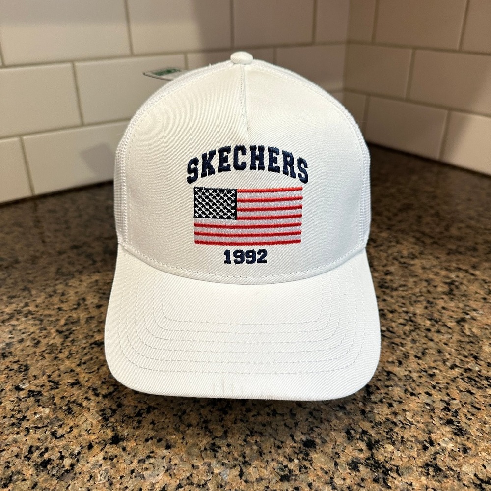 Skechers Trucker Hat Baseball Cap Men's Adjustable White American Flag 1992